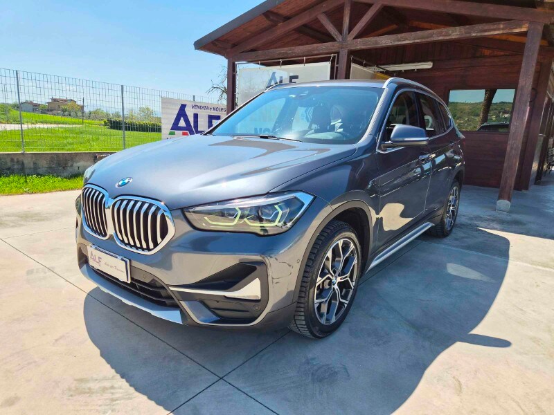 BMW X1            (F48)